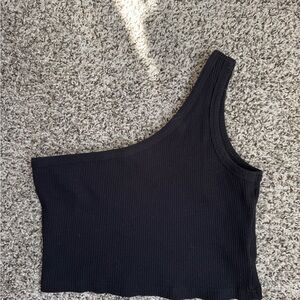 One shoulder black crop top